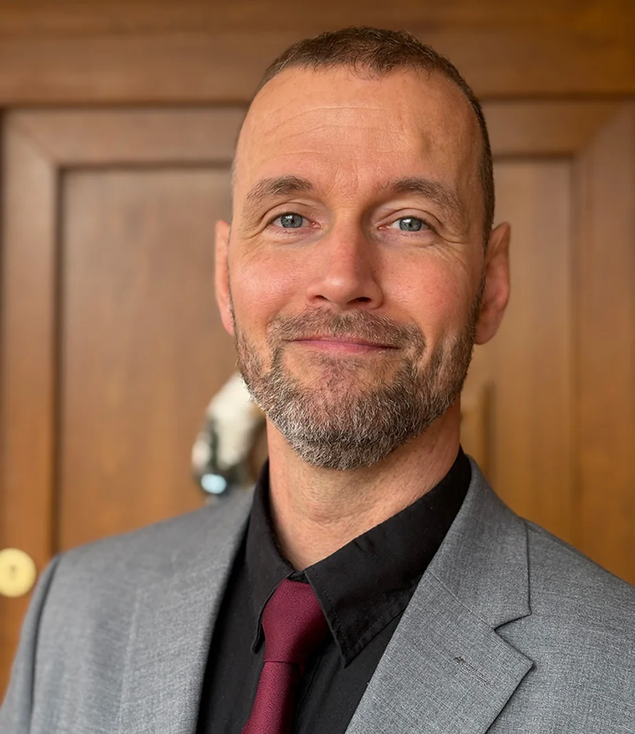 Leposa G&aacute;bor f&ouml;ldm&eacute;r&eacute;s